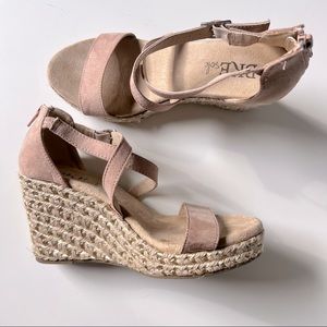 BKE Womens Davina Platform Wedge Espadrille Sandal Cushioned Beige Sz 6.5M